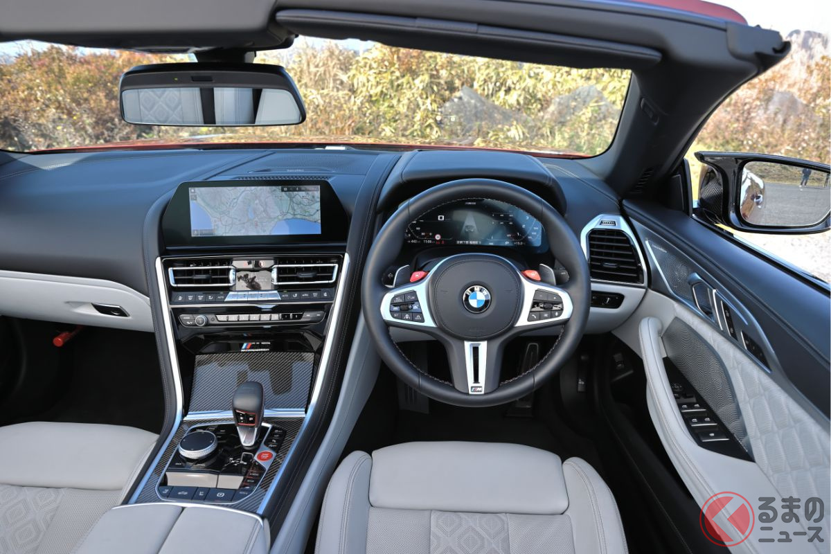 BMW「M8コンペティション」のインパネ