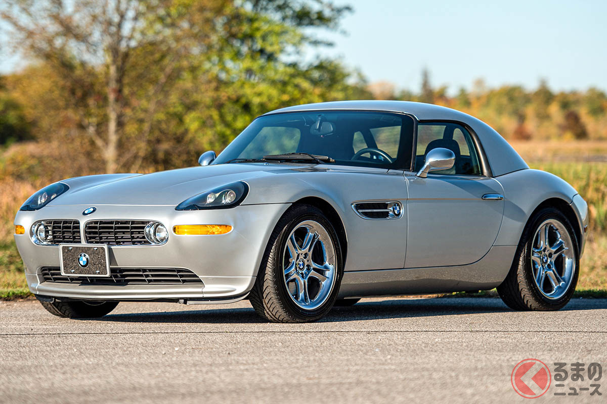 映画『007 ワールド・イズ・ノット・イナフ』では、ボンドカーとして登場したBMW「Z8」(C)2020 Courtesy of RM Sotheby's