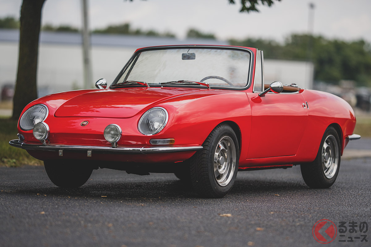 ベルトーネ在籍時代のジョルジェット・ジウジアーロの傑作のひとつとされているフィアット「850スパイダー」(C)2020 Courtesy of RM Sotheby's