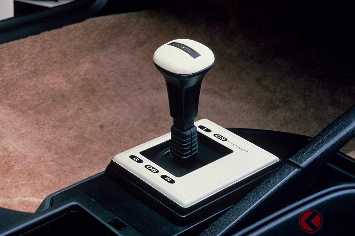 自動MTの元祖といわれる1984年にいすゞ「アスカ」に採用された「NAVI5」