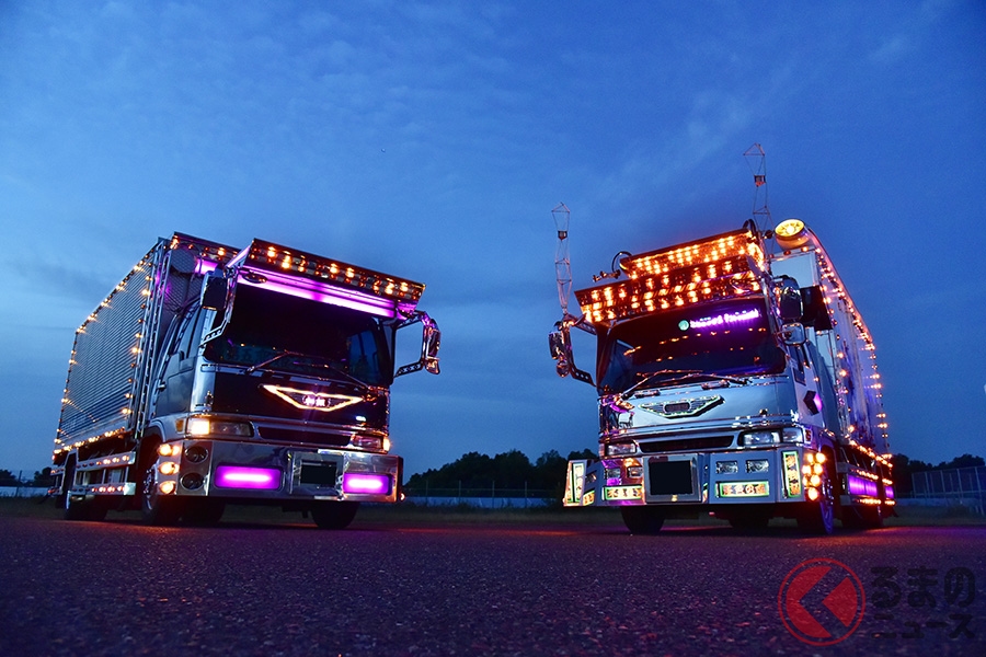 デコトラの魅力は、夜間に見る電飾にある