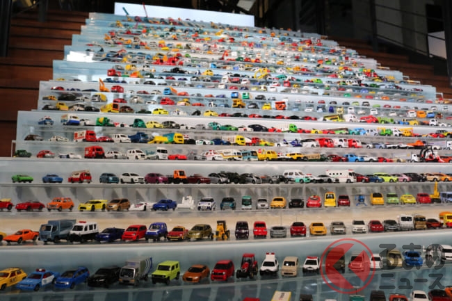 2秒に1台売れる 50周年迎えた トミカ の実車再現に対するコダワリとは くるまのニュース 2秒に1台売れる 50周年迎えた トミカ の実車再現に対するコダワリとは くるまのニュース