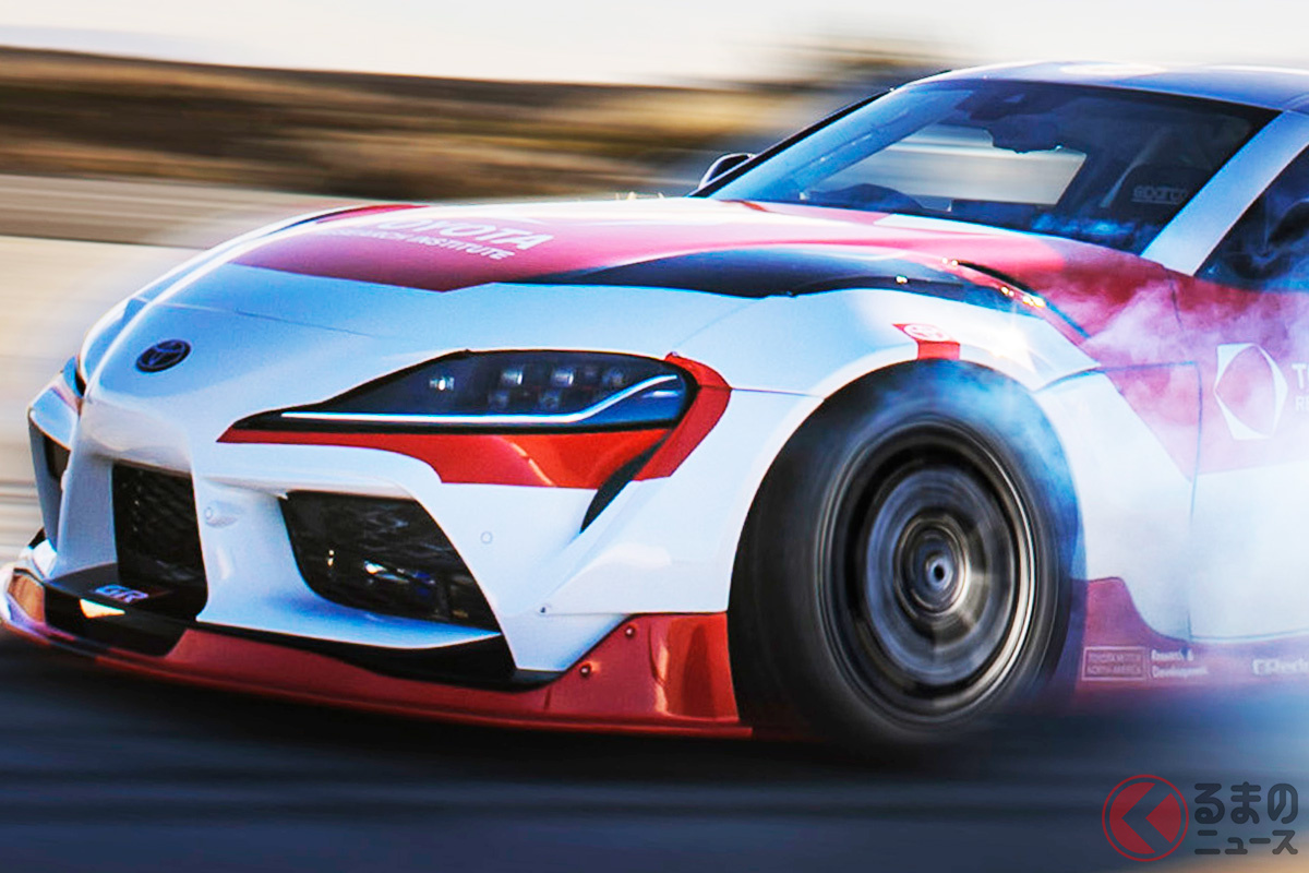 TRIが公開したAIによる自動運転技術によりドリフト走行が可能な「スープラ」(研究車両)