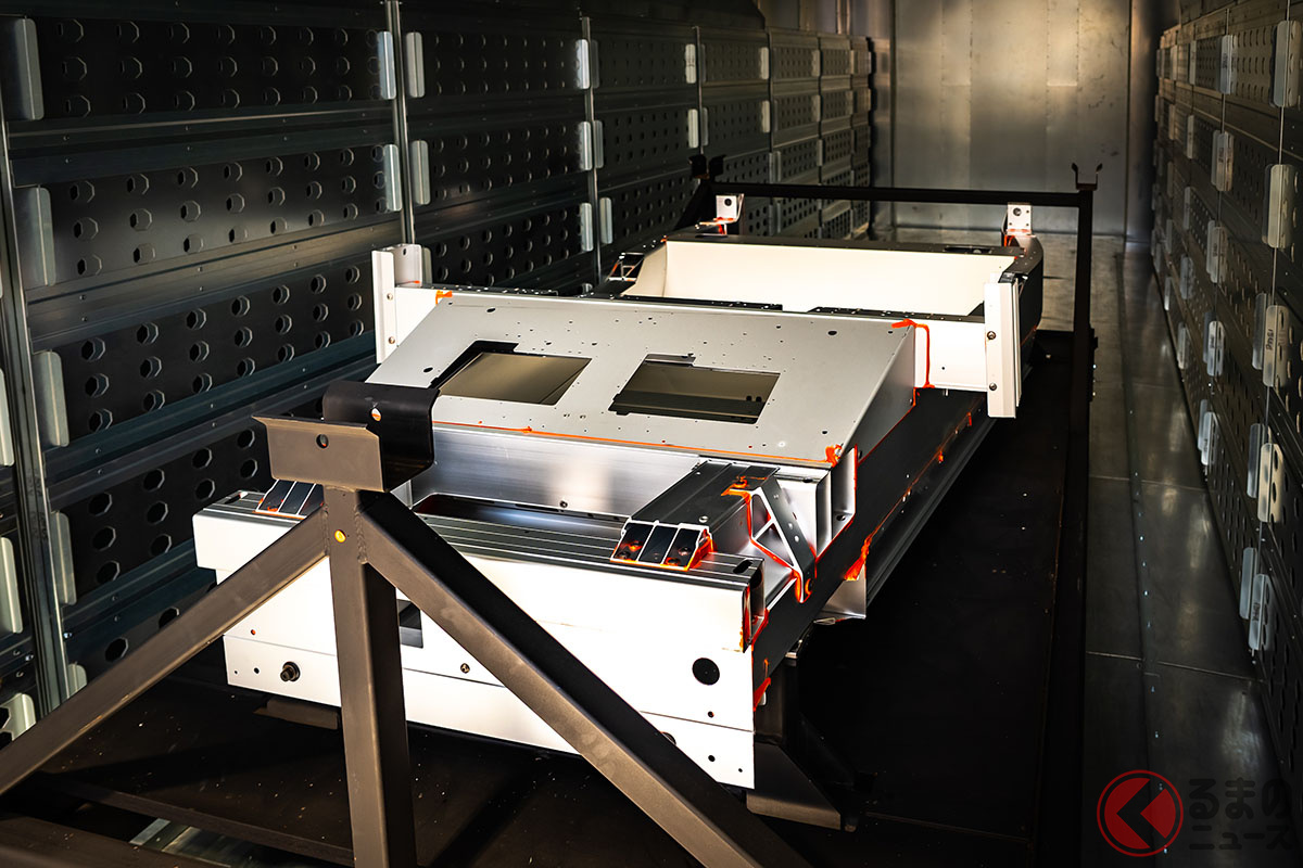 ロータス「エリーゼ」のアルミ接着式シャシ