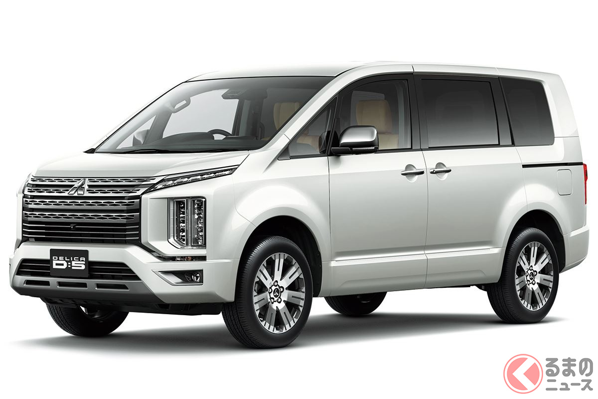 悪路走破性はそのままにミニバンとしての性能も追求された「デリカD:5」
