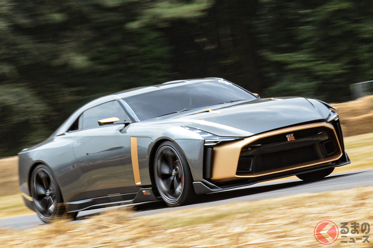 2018年の「グッドウッド・フェスティバル・オブ・スピード」で疾走するプロトタイプ「00」