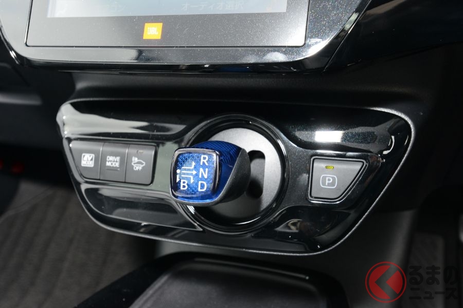 シフトロックボタンのない車種も存在(トヨタ・プリウス)