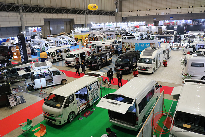 幕張メッセで開催中の「ジャパンキャンピングカーショー2020」の様子