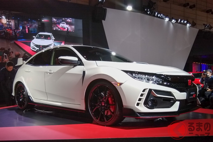 突如姿を現した新型「シビックタイプR」