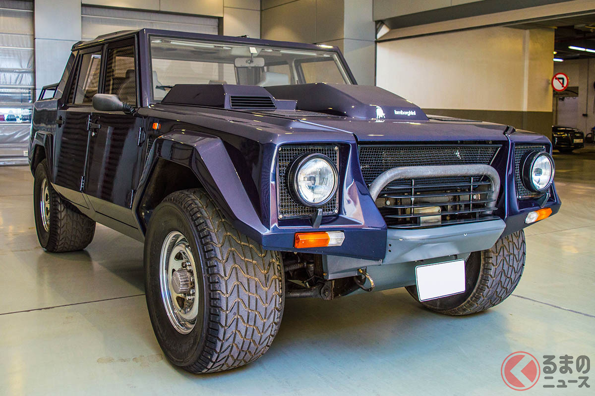 シリーズ生産モデル「LM002」は、「カウンタック・クワトロヴァルヴォーレ/アニバーサリー」用の5.2リッターV型12気筒エンジンを、デチューンして搭載(C)2020 Courtesy of RM Sotheby's