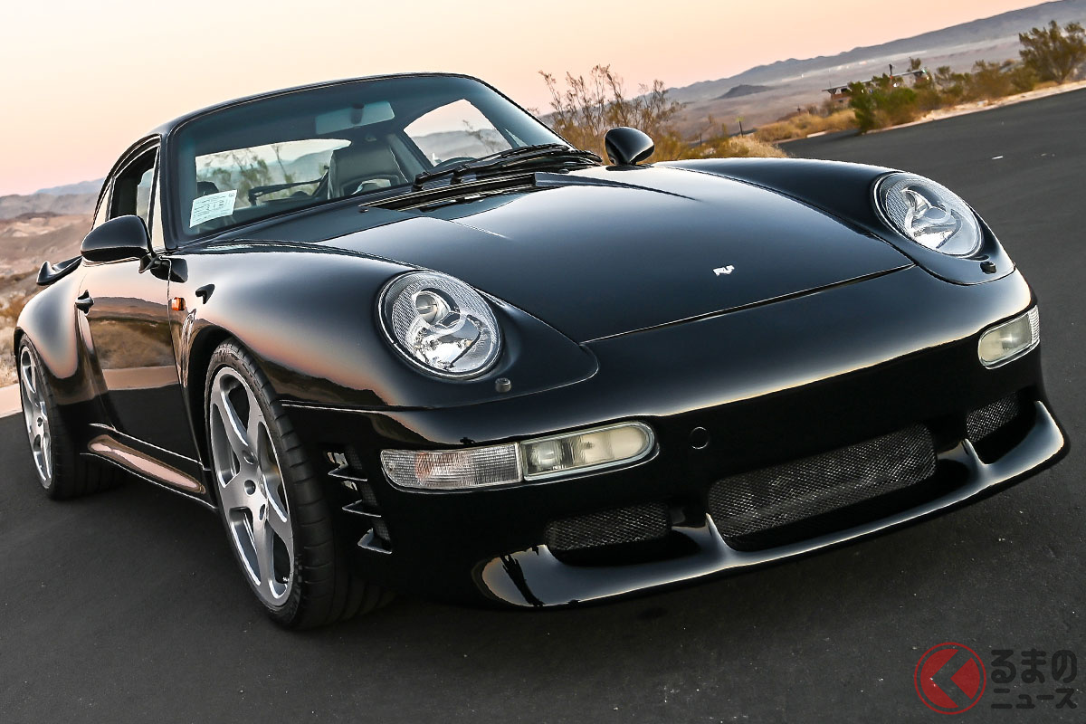 ポルシェ993ベースのルーフ「ターボR」は、RMオークションの調べではわずかに14台のみであるという(C)2020 Courtesy of RM Sotheby's