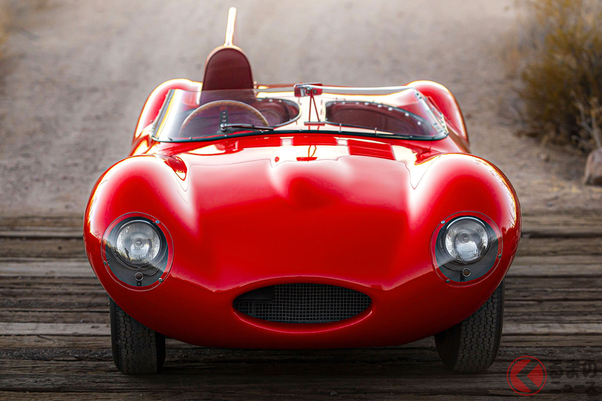 正面から見ると、とても愛らしいフロントマスクをしたジャガー「Dタイプ」(C)2020 RM Sotheby's