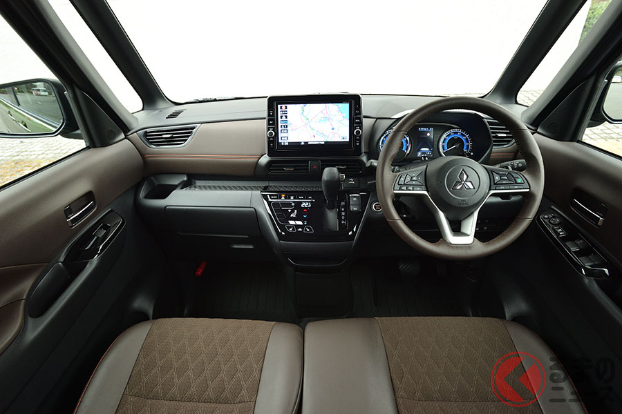 広くて上質な室内空間を実現した新型「eKクロススペース」