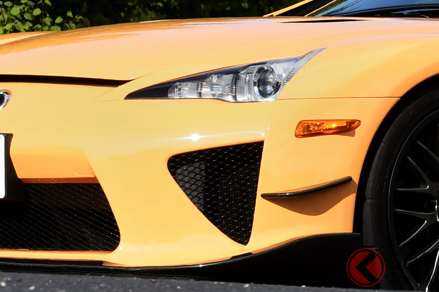 レクサス「LFA ニュルブルクリンクパッケージ」(写真は店舗で展示されている車両とは異なります)