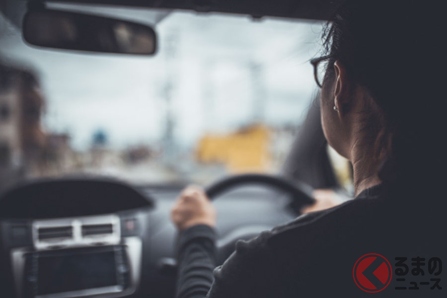 視力矯正が必要な人の免許証の条件欄には「眼鏡等」が記載される