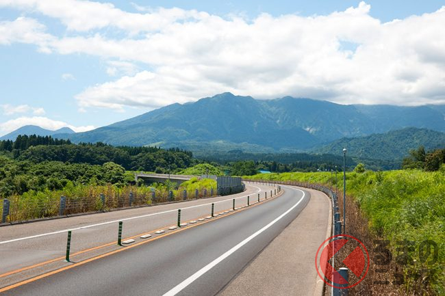 高速道路 4車線化 の新たな着手区間が決定 北海道から大分まで 暫定2車線の7か所計43km くるまのニュース