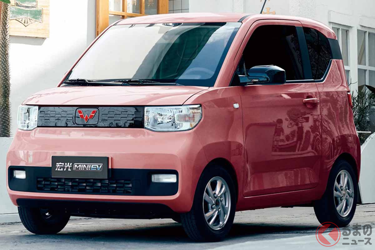 中国の上汽通用五菱汽車が2020年7月末に発売した電気自動車「宏光MINI EV」。車両価格は2万8800元(約46万円)から