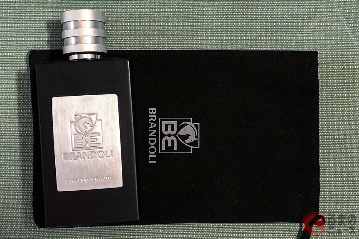 カロッツェリア・ブランドリ40周年記念としてクライアントに贈呈用に作られたスペシャルな香水（非売品）