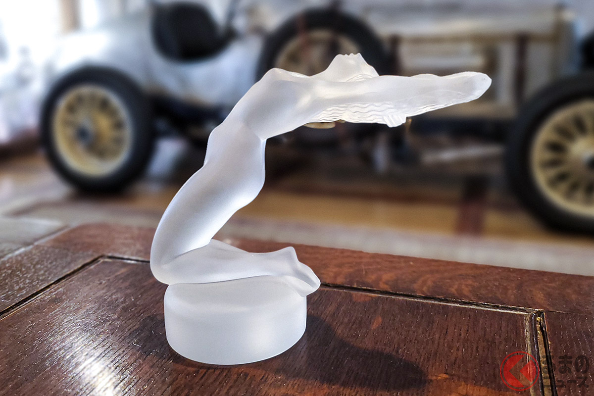 ルネ・ラリックの女神像「クリシス」