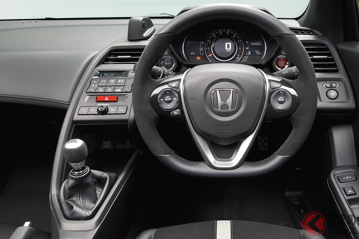 クルマとの一体感を表現している「S660」のコクピット