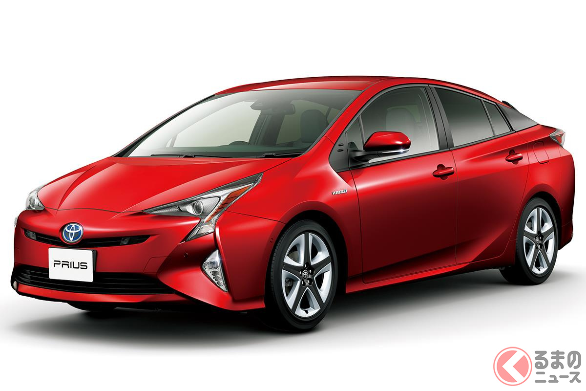 斬新なデザインながらユーザーサイドからは不評だった前期型のトヨタ4代目「プリウス」