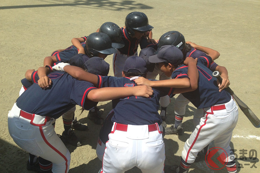 野球は9人、サッカーは11人の人数が必要!