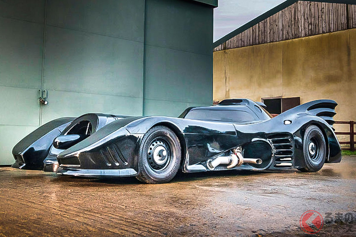 邦貨換算約295万−約442万円のエスティメートが付けられた「バットモービル」(C)Bonhams 2001-2021