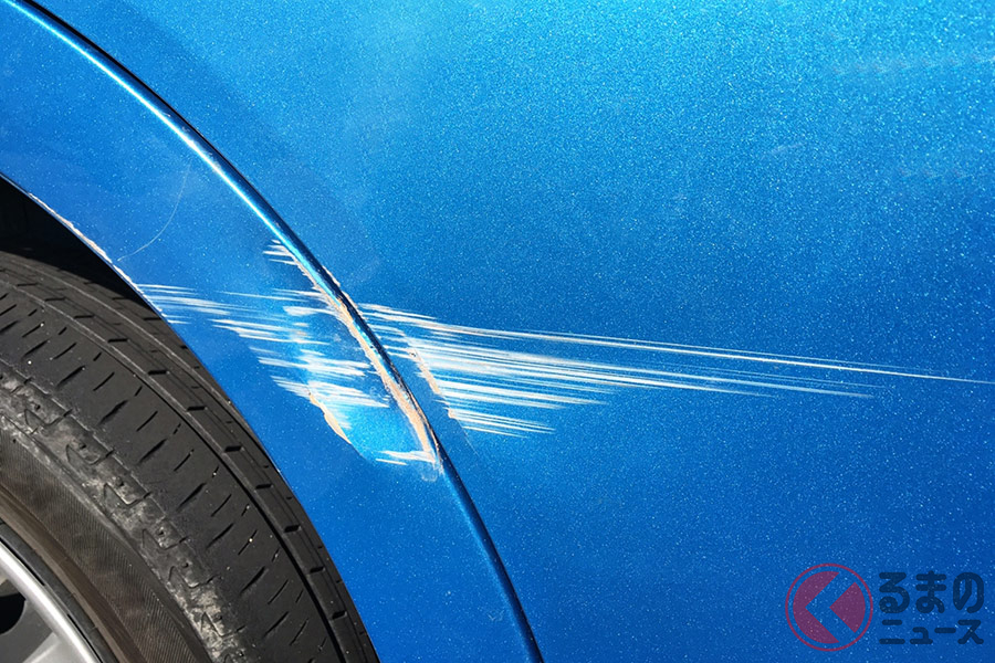車の傷は タッチアップペイント じゃ直せない 筆で直接塗っちゃダメ プロが教える正しい補修術 くるまのニュース 車の傷は タッチアップペイント じゃ直せない 筆で直接塗っちゃダメ プロが教える正しい補修術 くるまのニュース