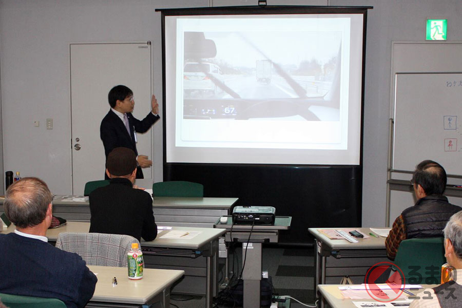 JAFが開催したシルバードライバーセミナーの様子