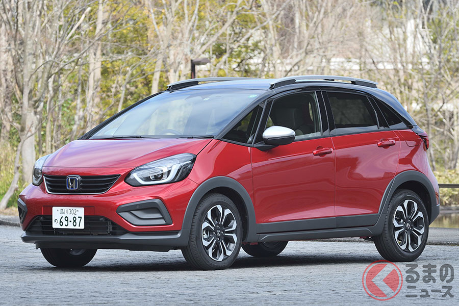 唯一の3ナンバー車となる「フィット クロスター」