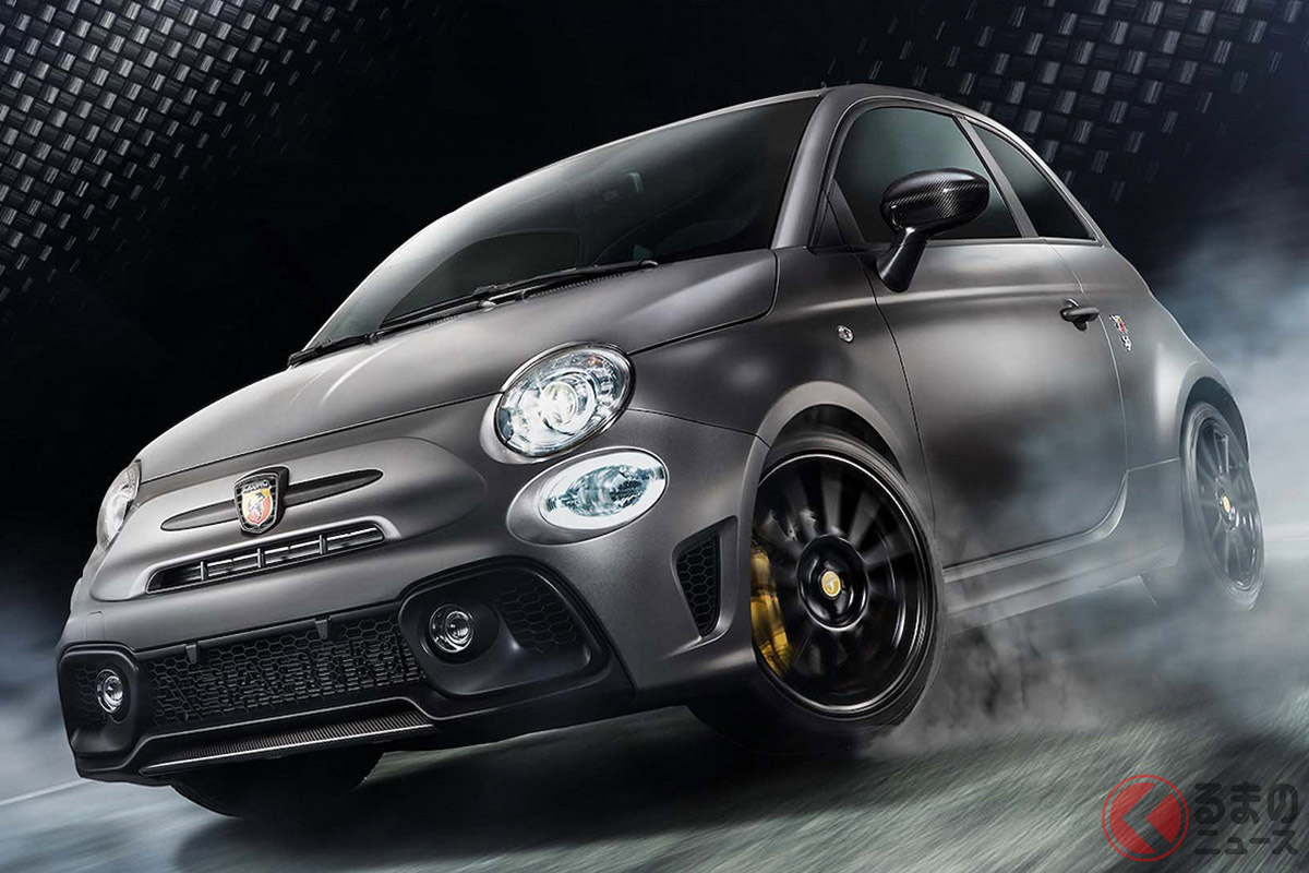 特別なマットグレー「Grigio Opaco」を採用した、限定80台のアバルト「595 モメント」