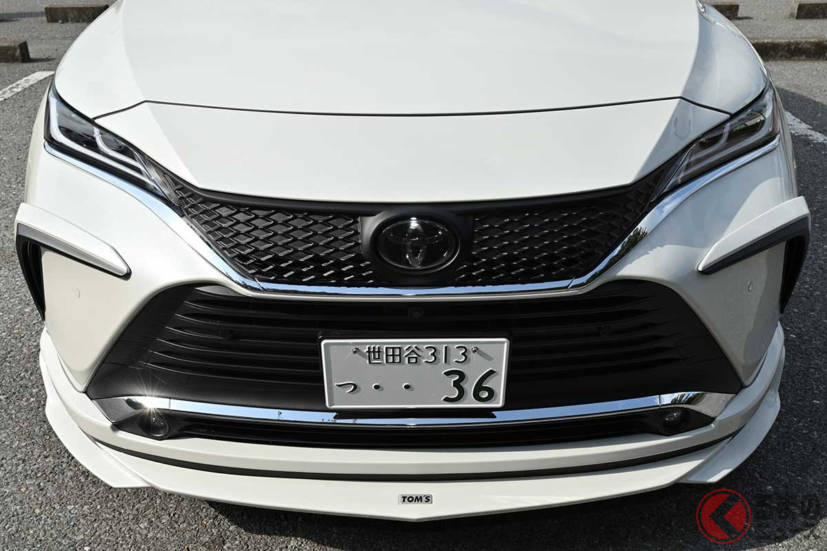 トヨタ「ハリアー」(トムスパーツ装着)