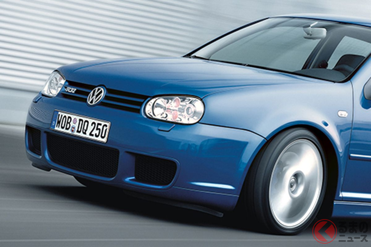 いまから18年前の2003年に登場したVW「ゴルフIV・R32」が、量産車初のDSG(DCT)搭載モデルだった
