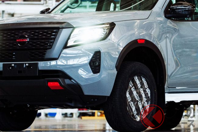 日産が新 フロンティア の生産を南米で開始 赤nissanロゴ採用の新顔 伯にも輸出へ くるまのニュース 日産が新 フロンティア の生産を南米で開始 赤nissanロゴ採用の新顔 伯にも輸出へ くるまのニュース