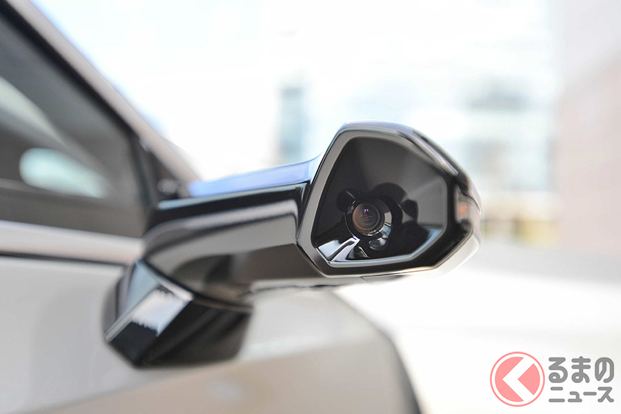 ミラーからカメラへ… デジタルアウターミラーを採用したレクサス「ES」