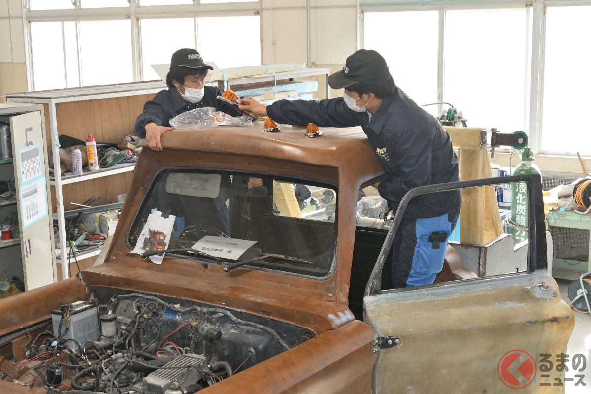 実は ジムニーなんです カーズのメーターが現実に 驚きのカスタムモデルとは くるまのニュース 実は ジムニーなんです カーズのメーターが現実に 驚きのカスタムモデルとは くるまのニュース