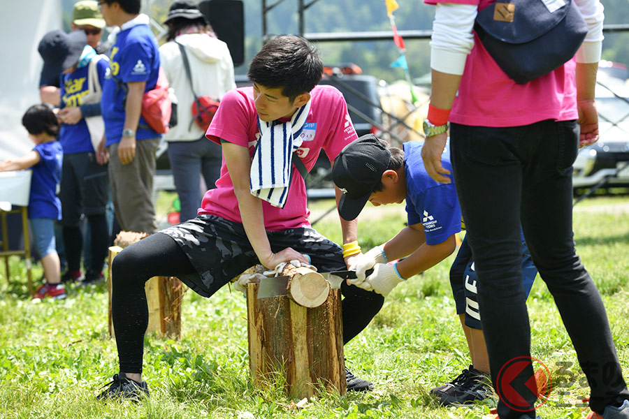 ホンダ以外にも三菱は毎年「スターキャンプ」と題して家族で楽しめるイベントを実施。子どもが自然を体感できるのが人気となっている