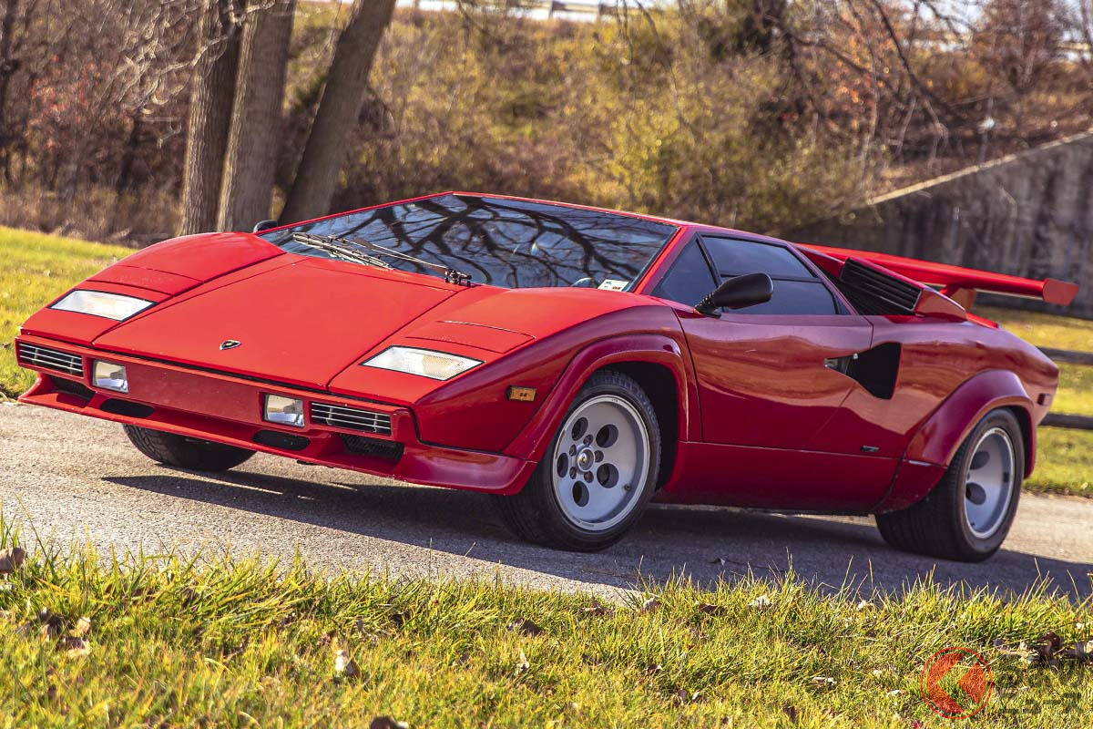 カウンタックの後期型ファーストモデルと称してもよい「LP500S」(C)2020 Courtesy of RM Sotheby's