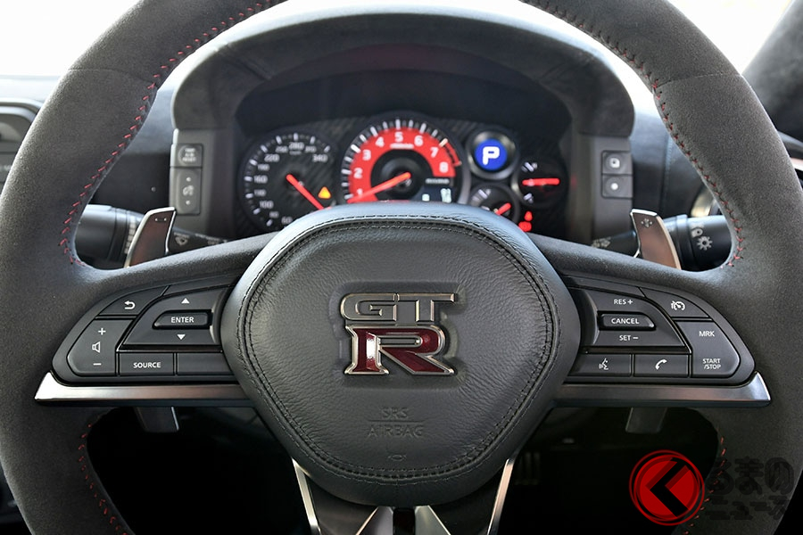 日産「GT-R 2020年モデル」のパドルシフト