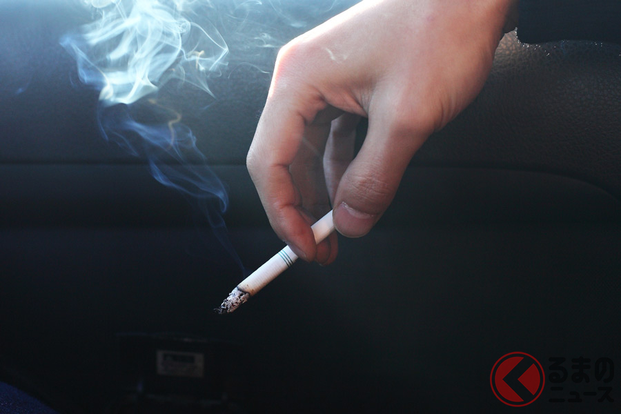 タバコ臭いのは嫌 ドライブ中に起きる 喫煙者のドン引き行動5選 くるまのニュース