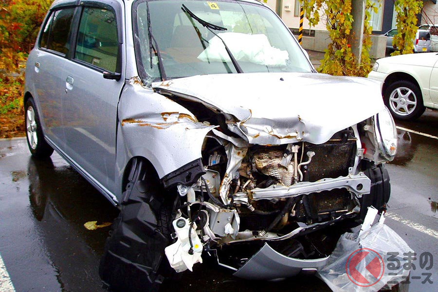 安い中古車でも車両保険は必要 保険を使うべき修理費の限度はいくら くるまのニュース