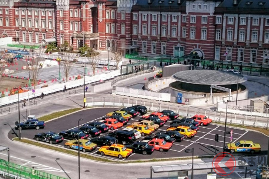 コロナ前に街中にいたタクシーの様子