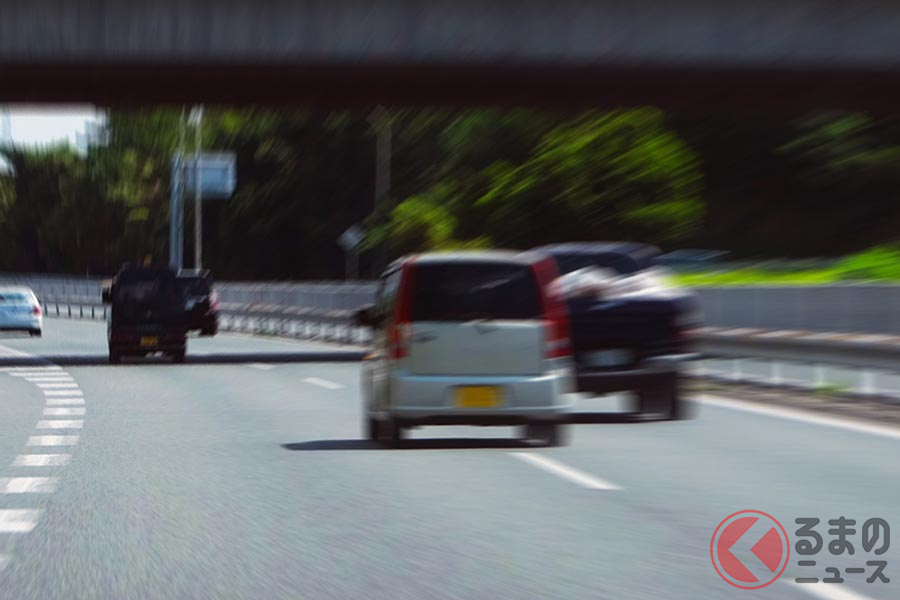 周囲のクルマの流れにあわせて運転することが大切