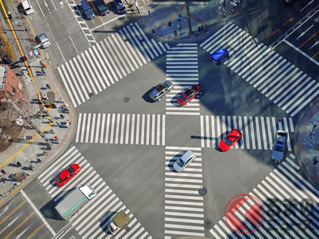 クルマでのお出かけ前に要チェック 横断歩道にまつわる交通ルール くるまのニュース クルマでのお出かけ前に要チェック 横断歩道にまつわる交通ルール くるまのニュース