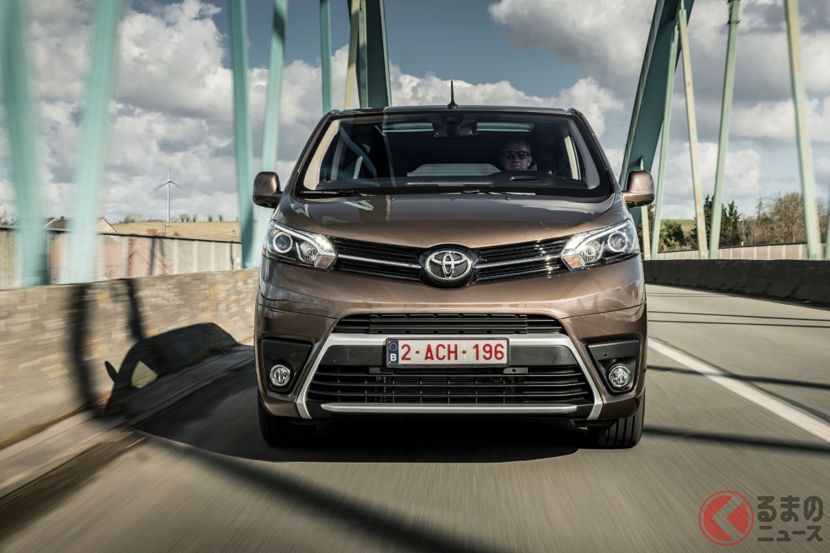 トヨタが欧州版の新型「ハイエース」EV発売! 最大9名乗車の「プロエースヴァーソ」EV仕様を欧州で