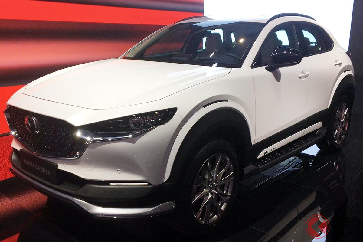 EV化だけでなくワイルドさも強調された「CX-30 EV」