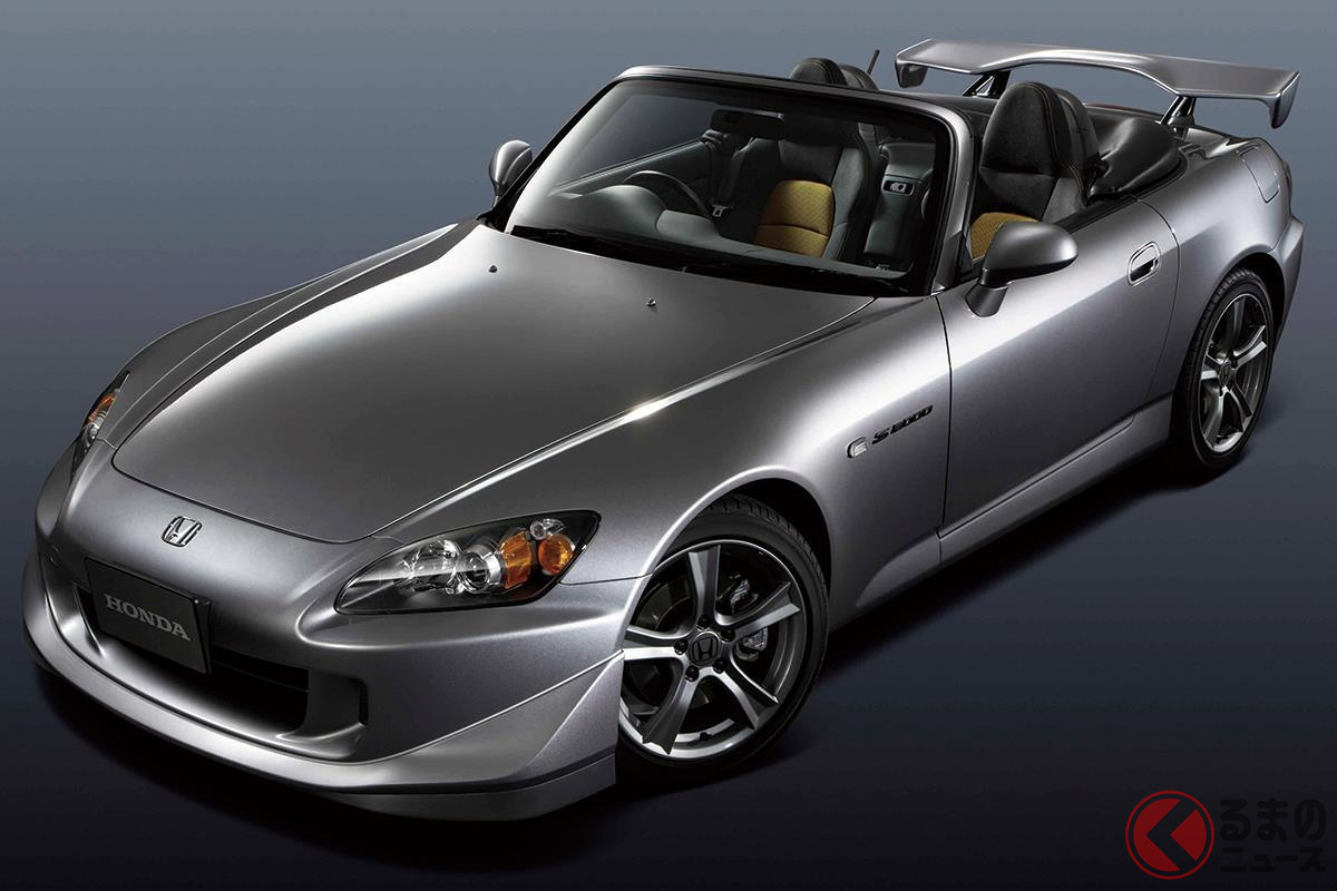 アグレッシブなエアロパーツが装着された最終進化系モデルの「S2000 タイプS」