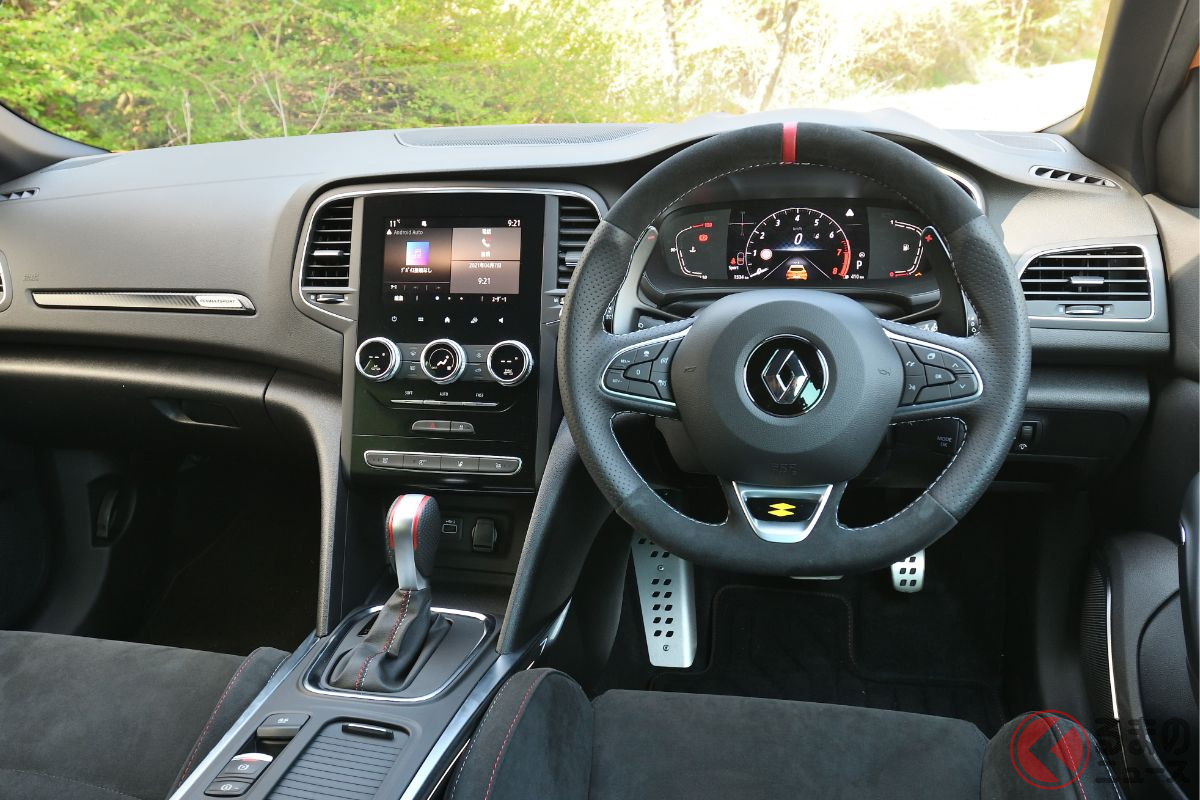 ルノー「メガーヌR.S.」のインパネ