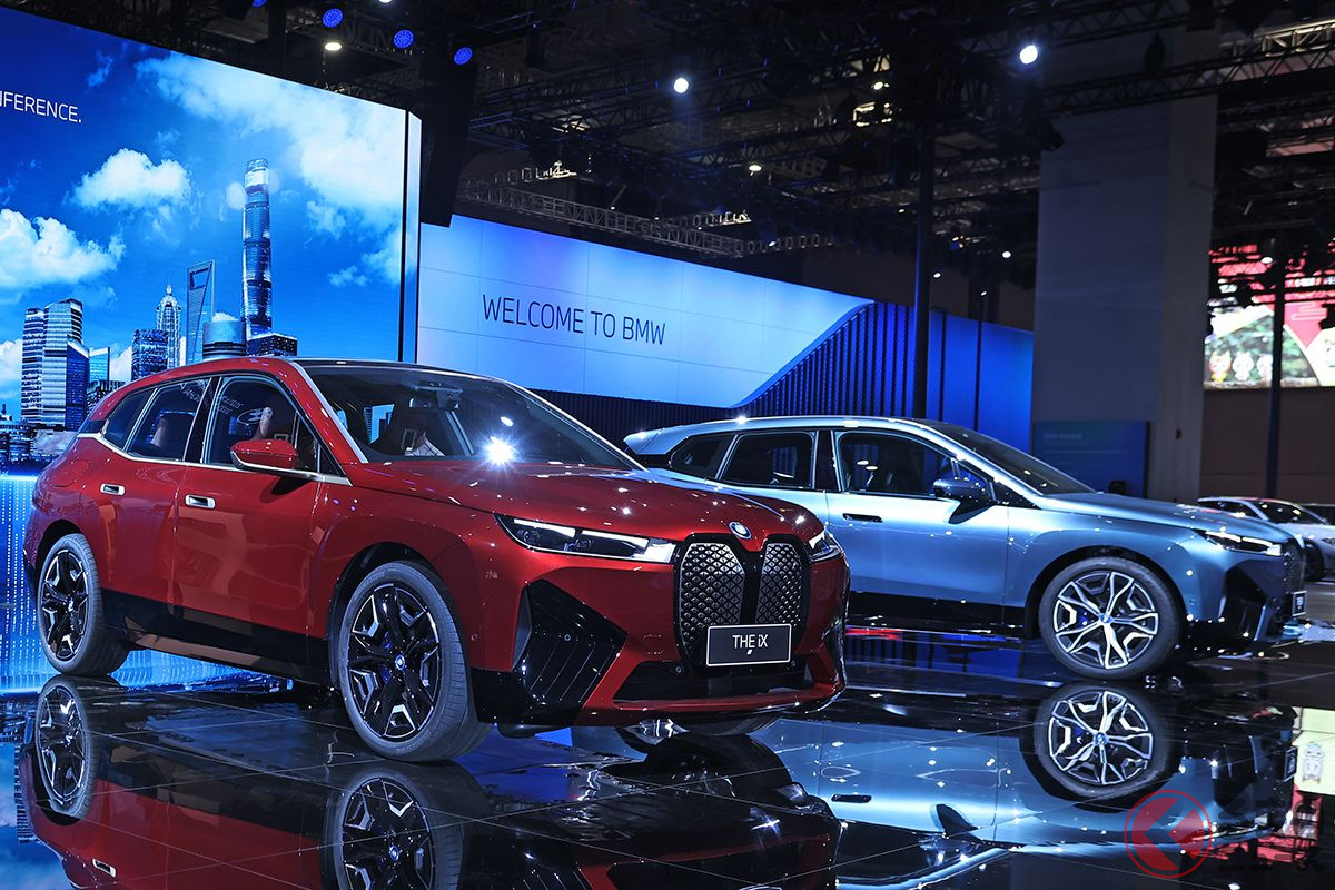 上海モーターショーで世界初公開されたBMW「iX」