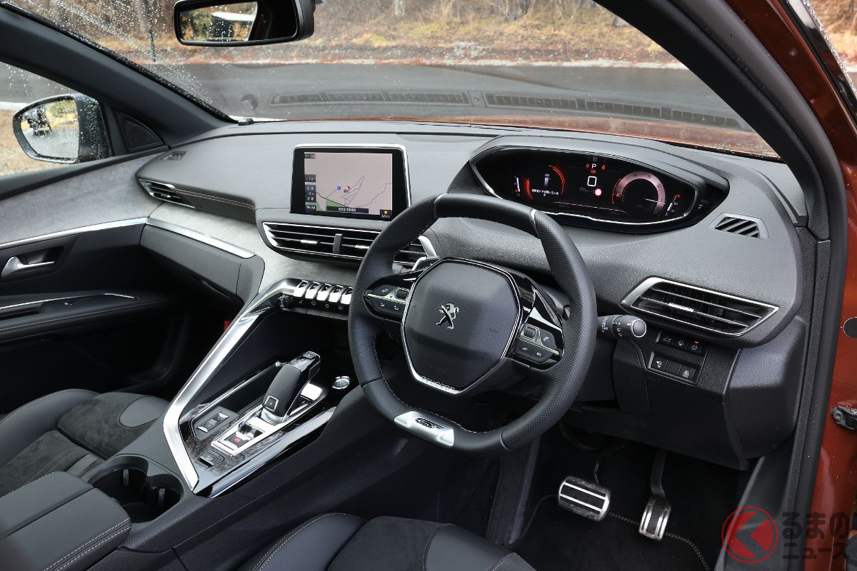 プジョー「5008」のi-コックピット